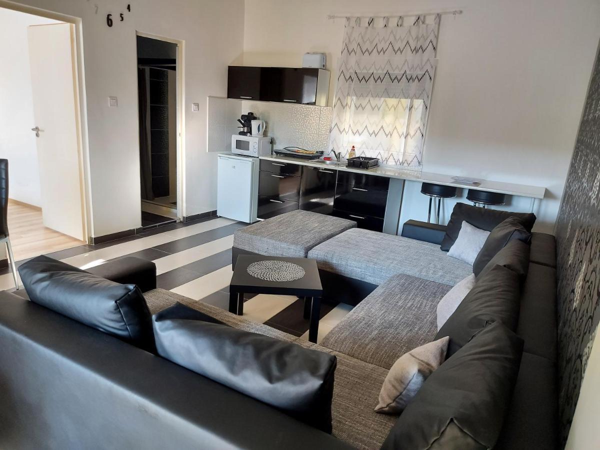 Corner Apartman 5 シオーフォク エクステリア 写真